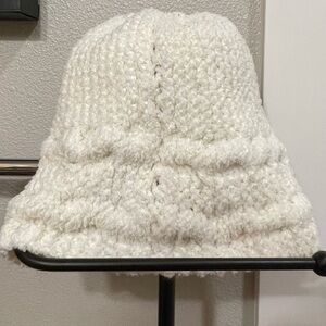 Cozy White Knit Fitted Hat